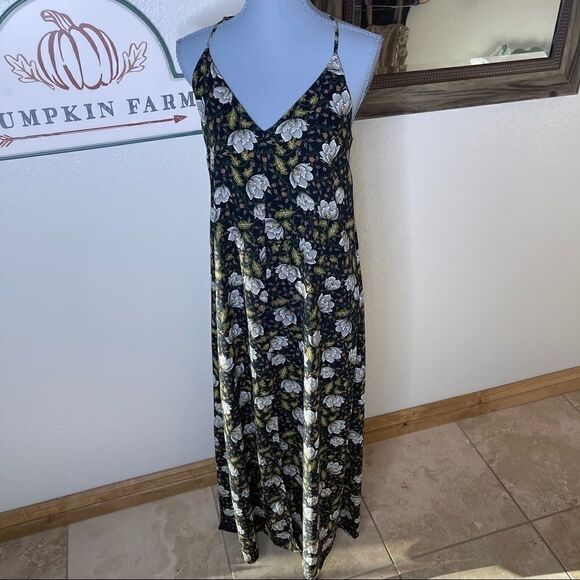 Smell The Roses Spaghetti Strap Floral V Neck Halter Back Maxi Dress Size Small - Picture 2 of 16